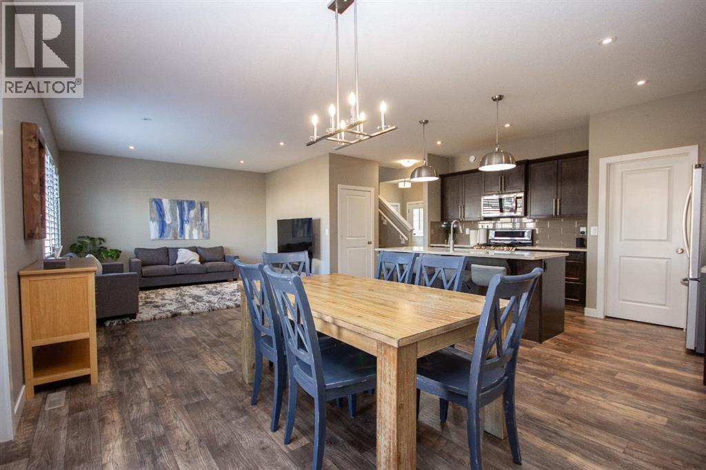 Photo 13 of 22 Travis Close, Red Deer AB