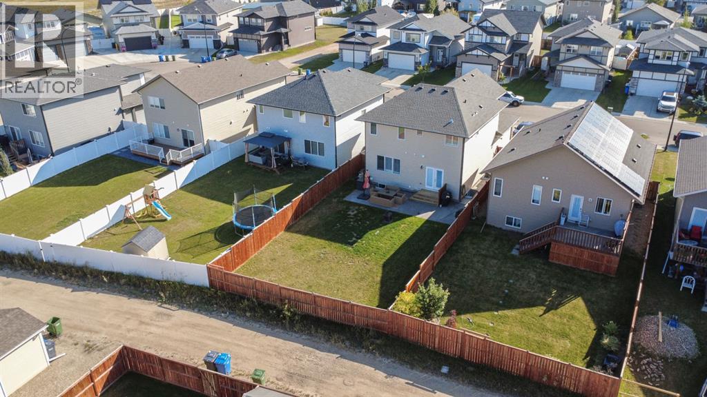 Photo 15 of 22 Travis Close, Red Deer AB
