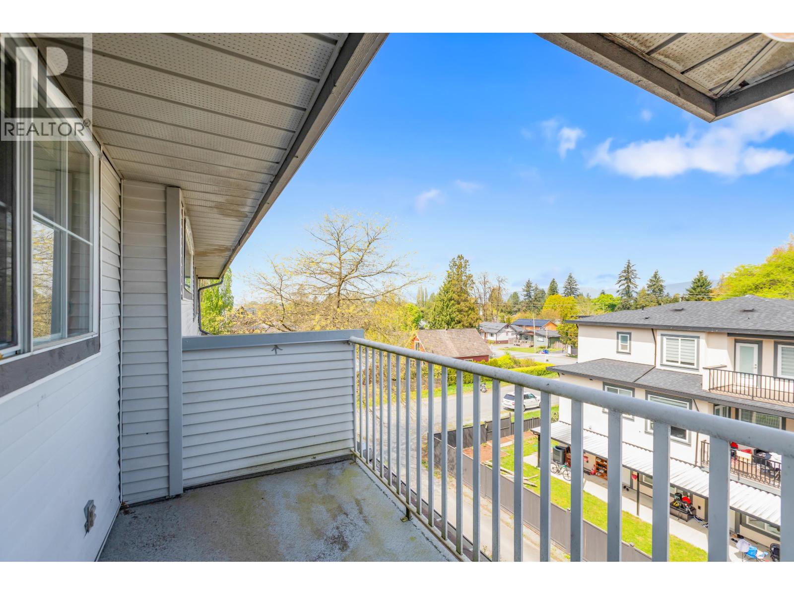 Photo 2 of 401 20561 113 Avenue, Maple Ridge BC