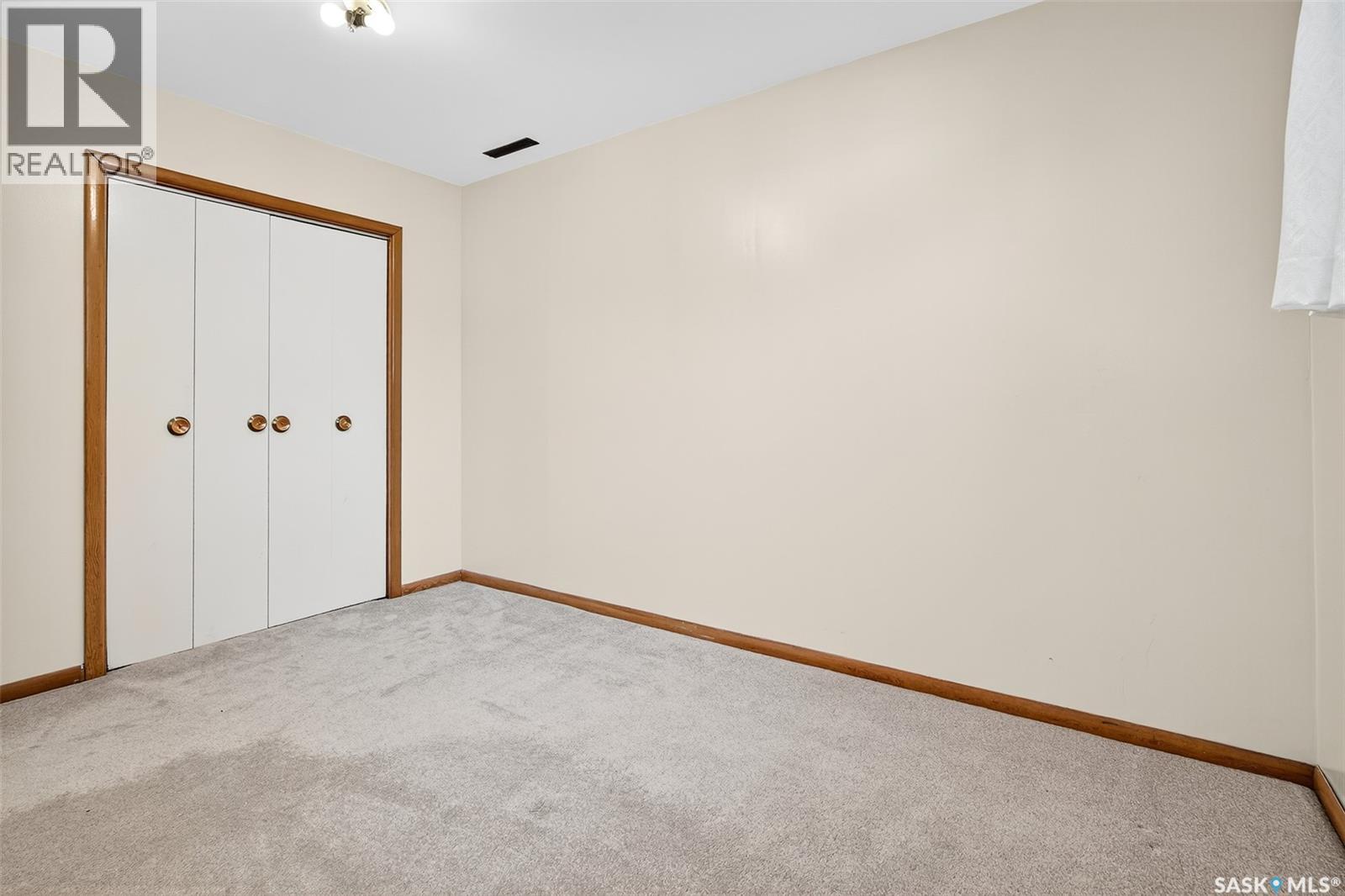 Photo 28 of 806 Grandview Street W, Moose Jaw SK