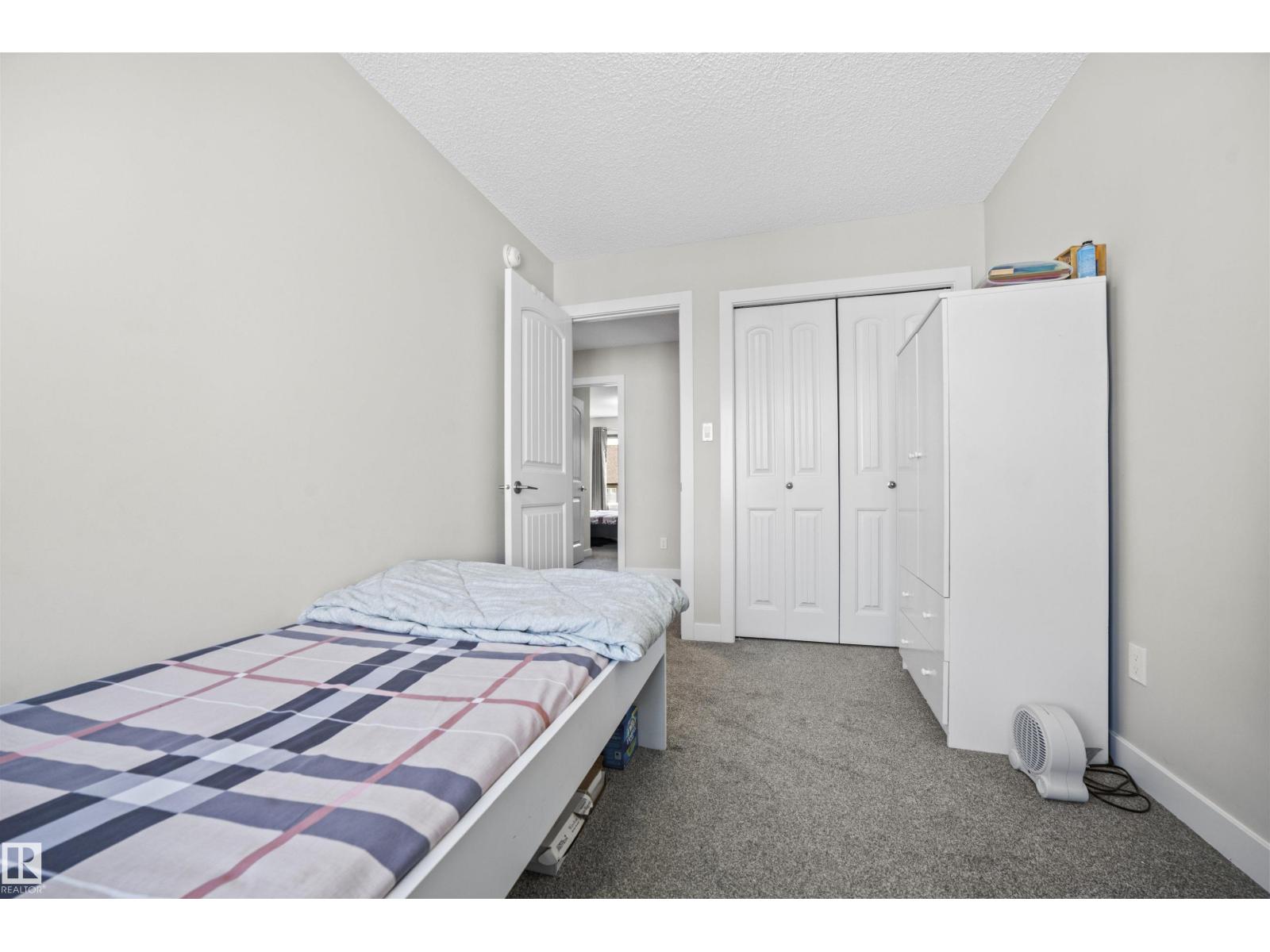 Photo 19 of 18 2215 24 St Nw, Edmonton AB