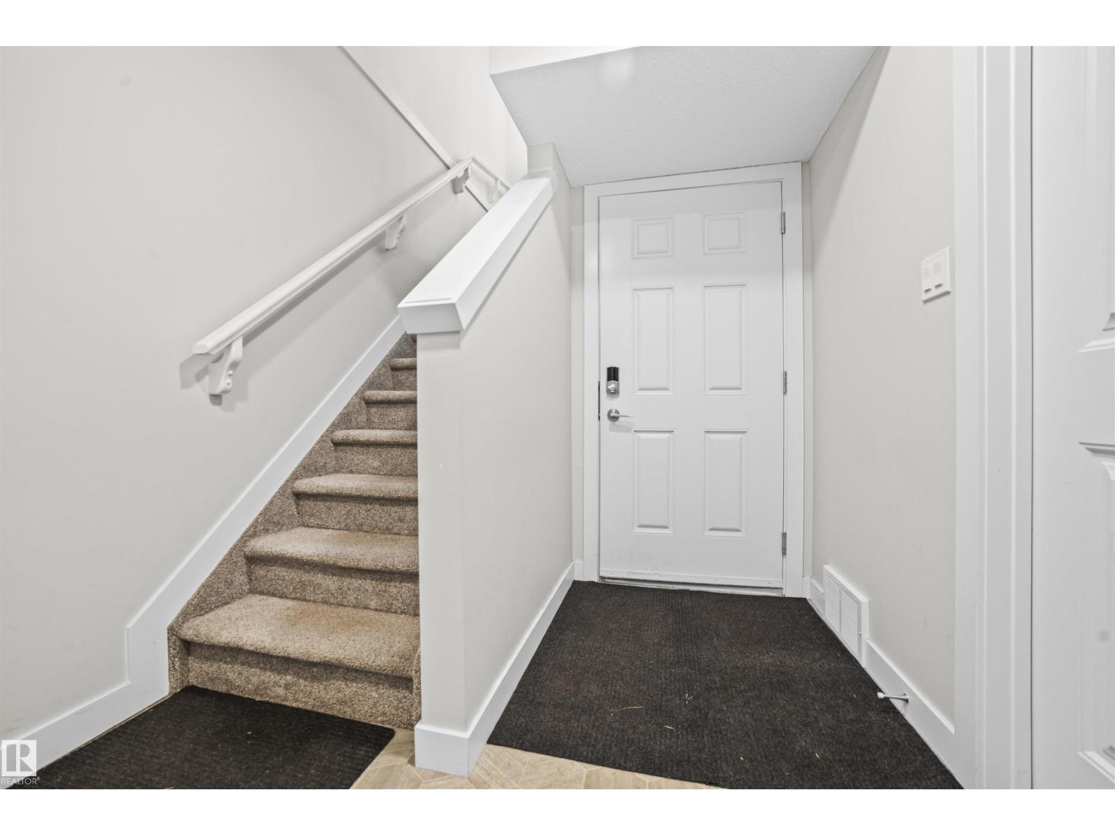 Photo 28 of 18 2215 24 St Nw, Edmonton AB