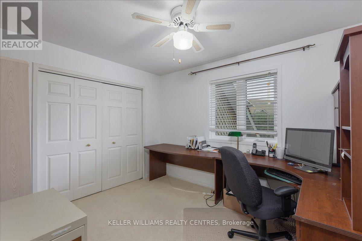 Photo 21 of 17 Davy Point Circle, Georgina ON
