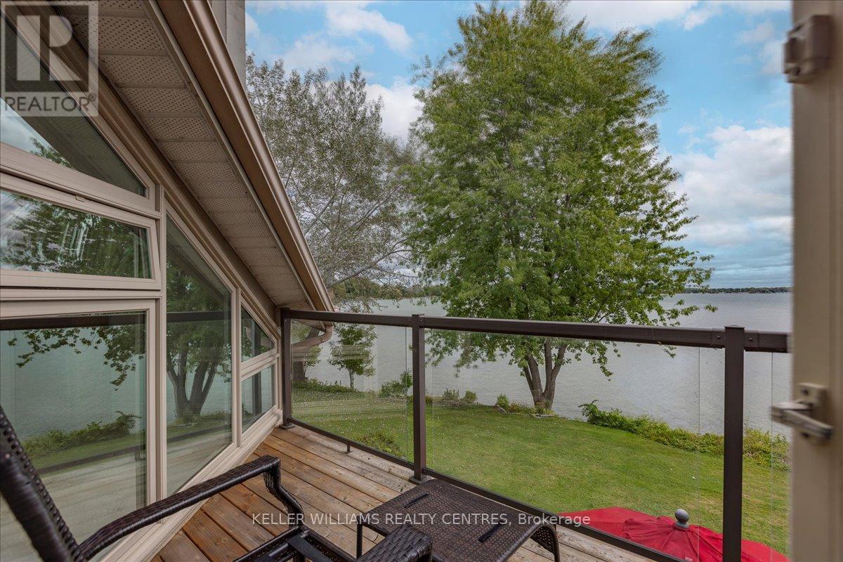 Photo 26 of 17 Davy Point Circle, Georgina ON