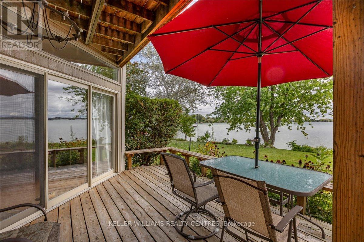Photo 29 of 17 Davy Point Circle, Georgina ON