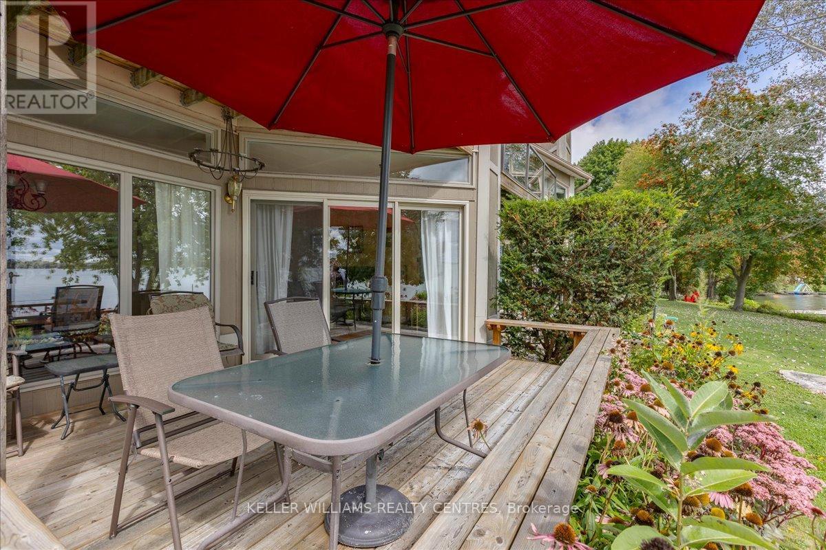 Photo 30 of 17 Davy Point Circle, Georgina ON