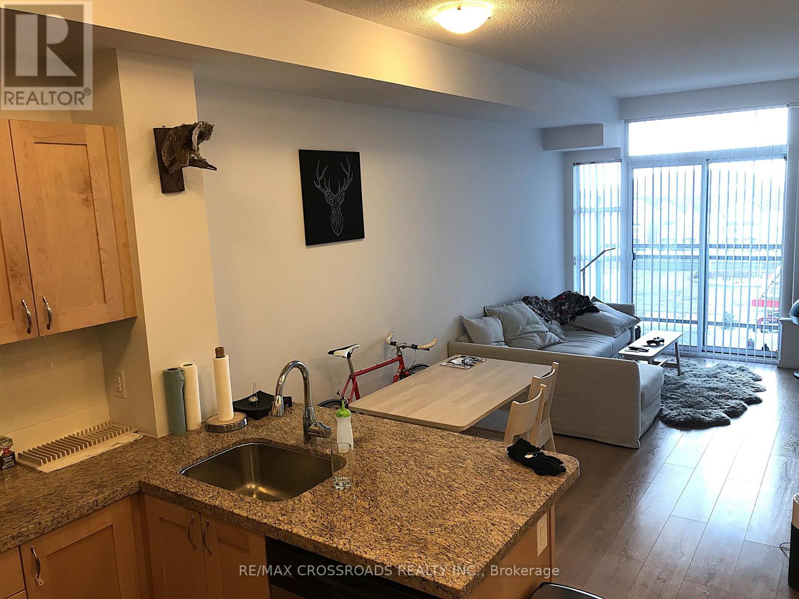 Photo 3 of 636 540 Bur Oak Avenue, Markham ON