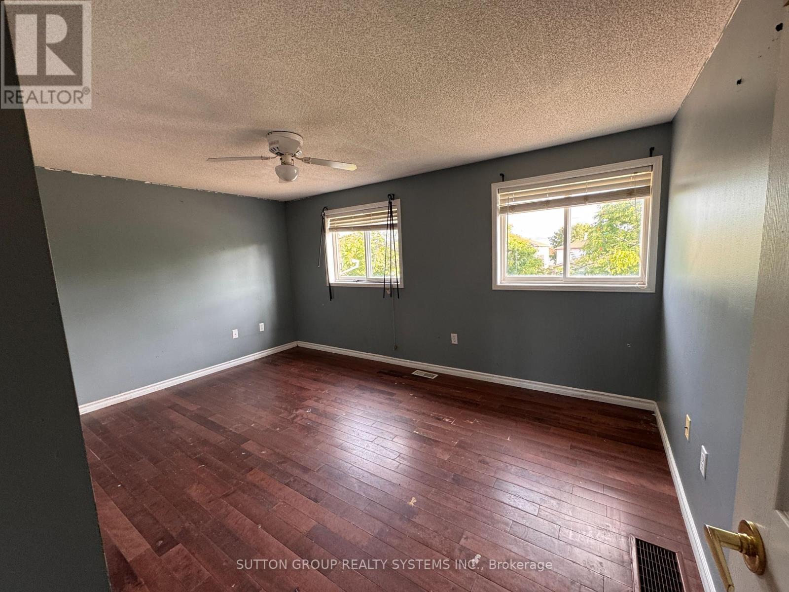 Photo 15 of 53 Hersey Crescent, Barrie ON