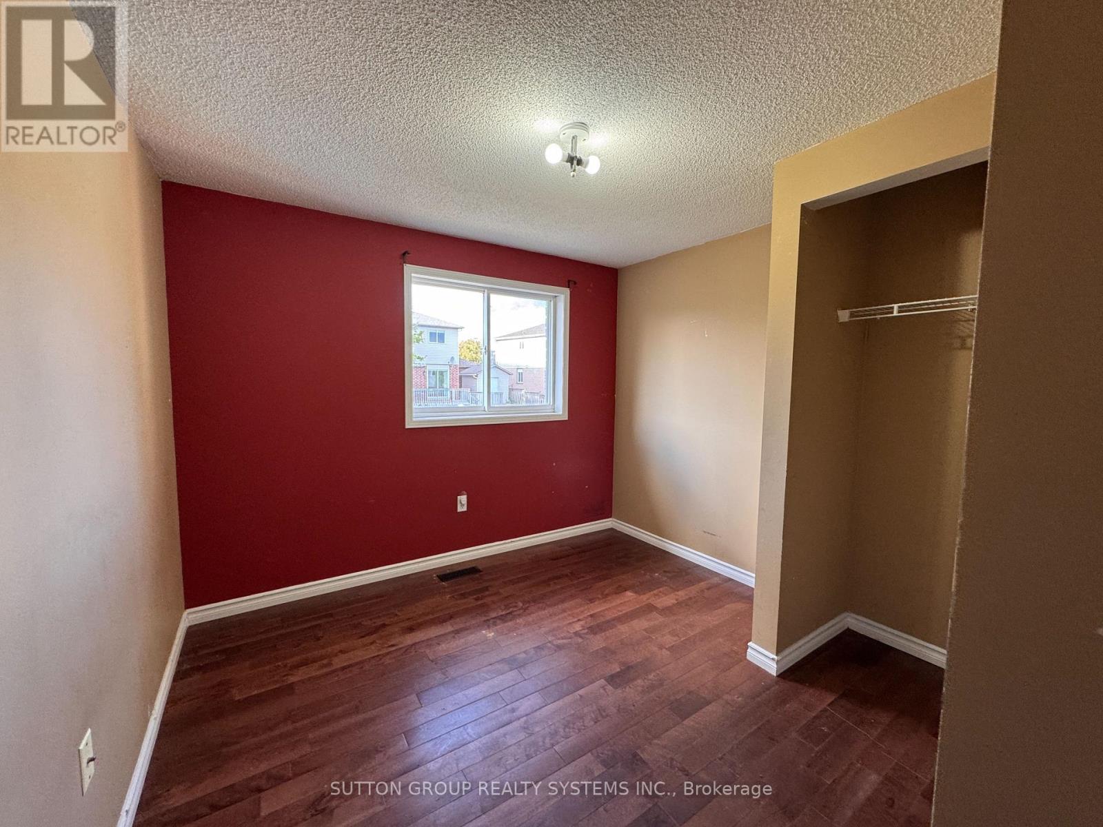 Photo 14 of 53 Hersey Crescent, Barrie ON