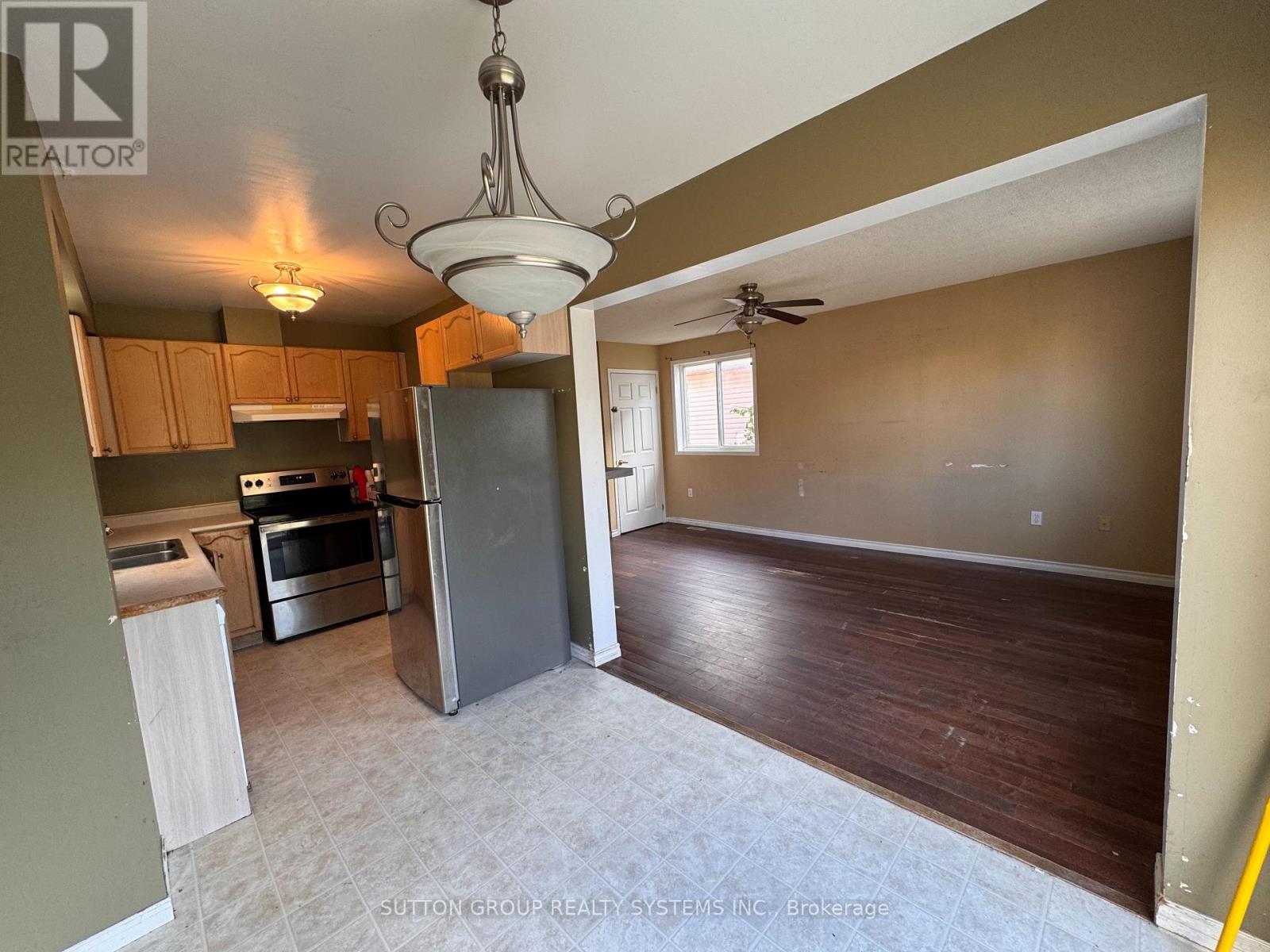 Photo 11 of 53 Hersey Crescent, Barrie ON