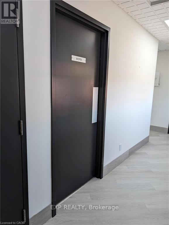 Photo 13 of 1241 Weber Street E, Kitchener ON