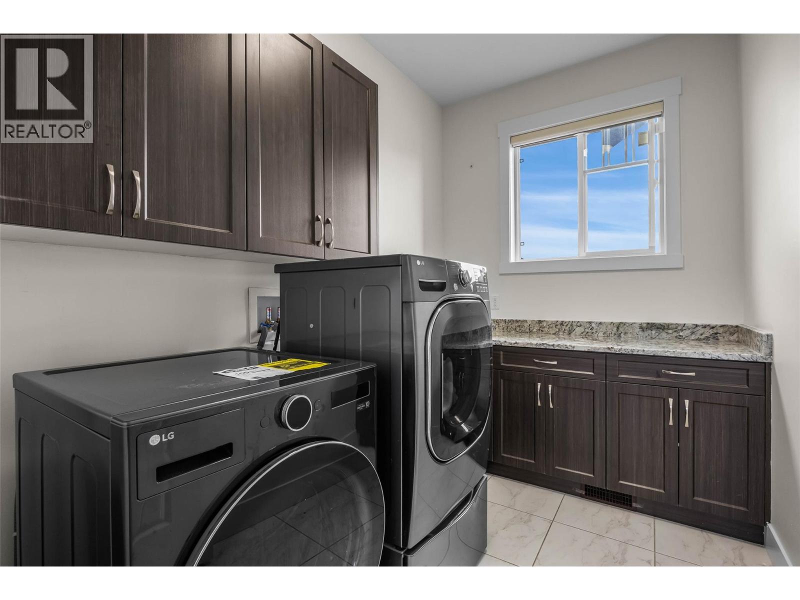 Photo 33 of 825 Fernie Court, Kamloops BC
