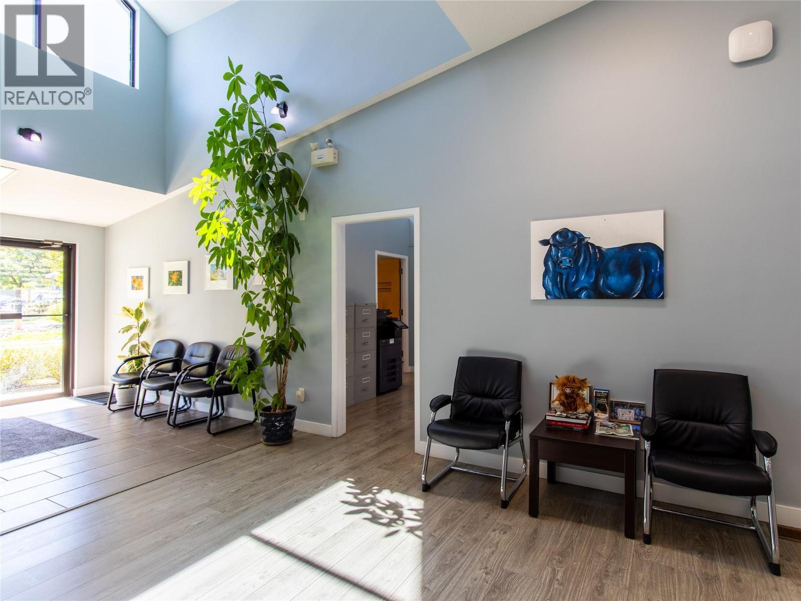  751 Marine Park Drive Northeast, Salmon Arm