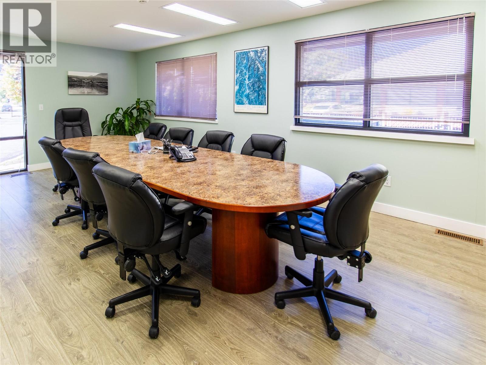  751 Marine Park Drive Northeast, Salmon Arm