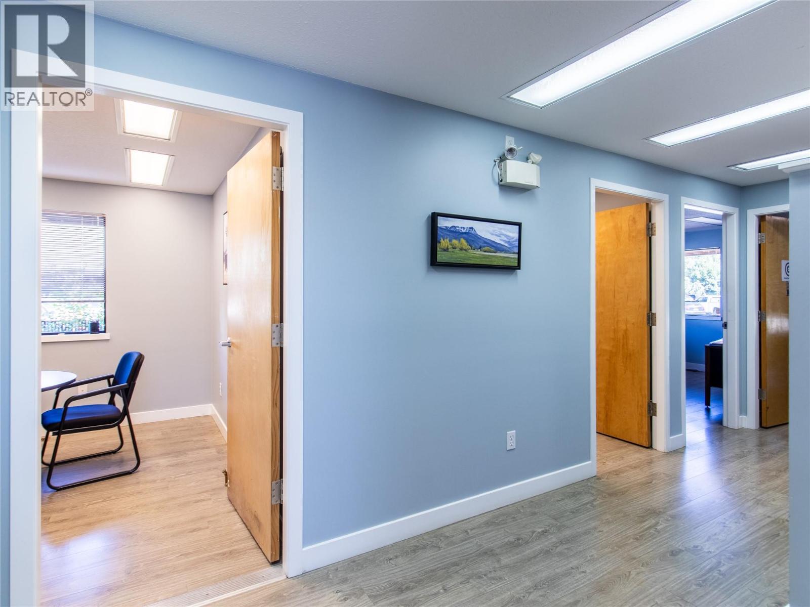  751 Marine Park Drive Northeast, Salmon Arm