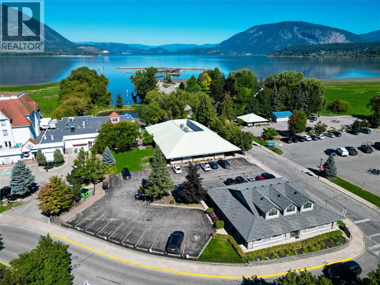  751 Marine Park Drive Northeast, Salmon Arm
