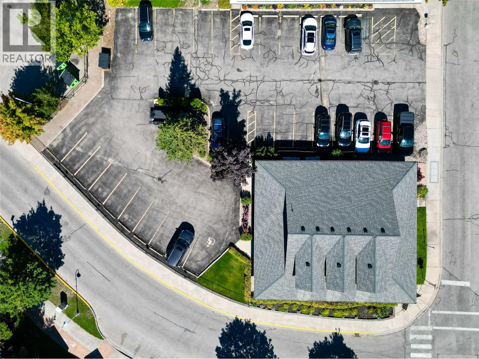  751 Marine Park Drive Northeast, Salmon Arm