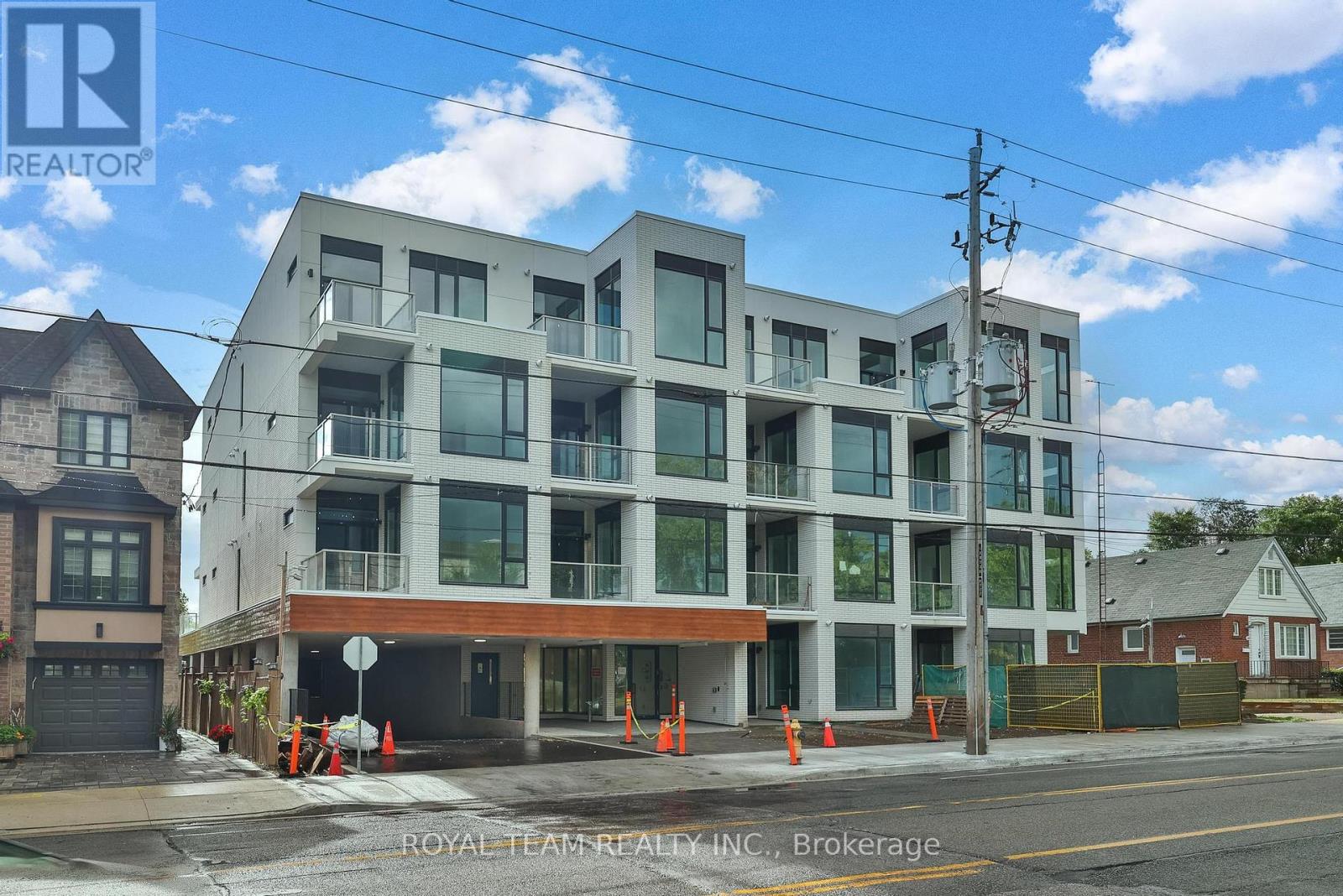 Photo 1 of 203 722 Marlee Avenue, Toronto ON