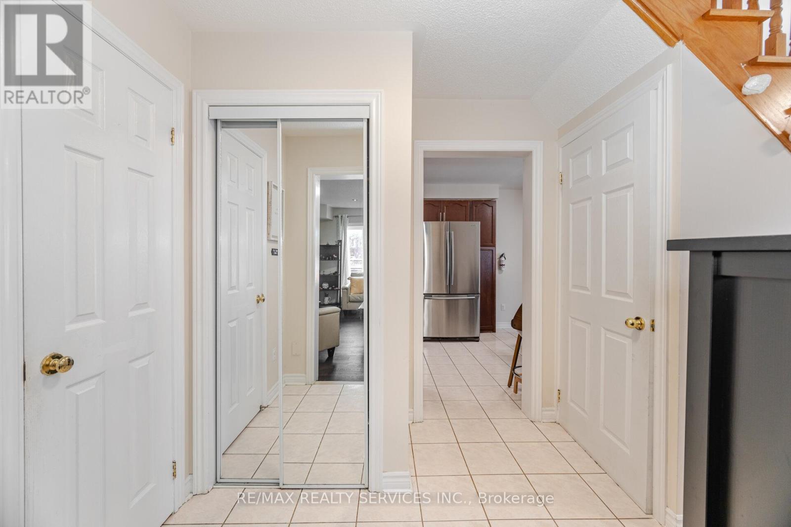 Photo 13 of 27 Rain Lily Lane, Brampton ON