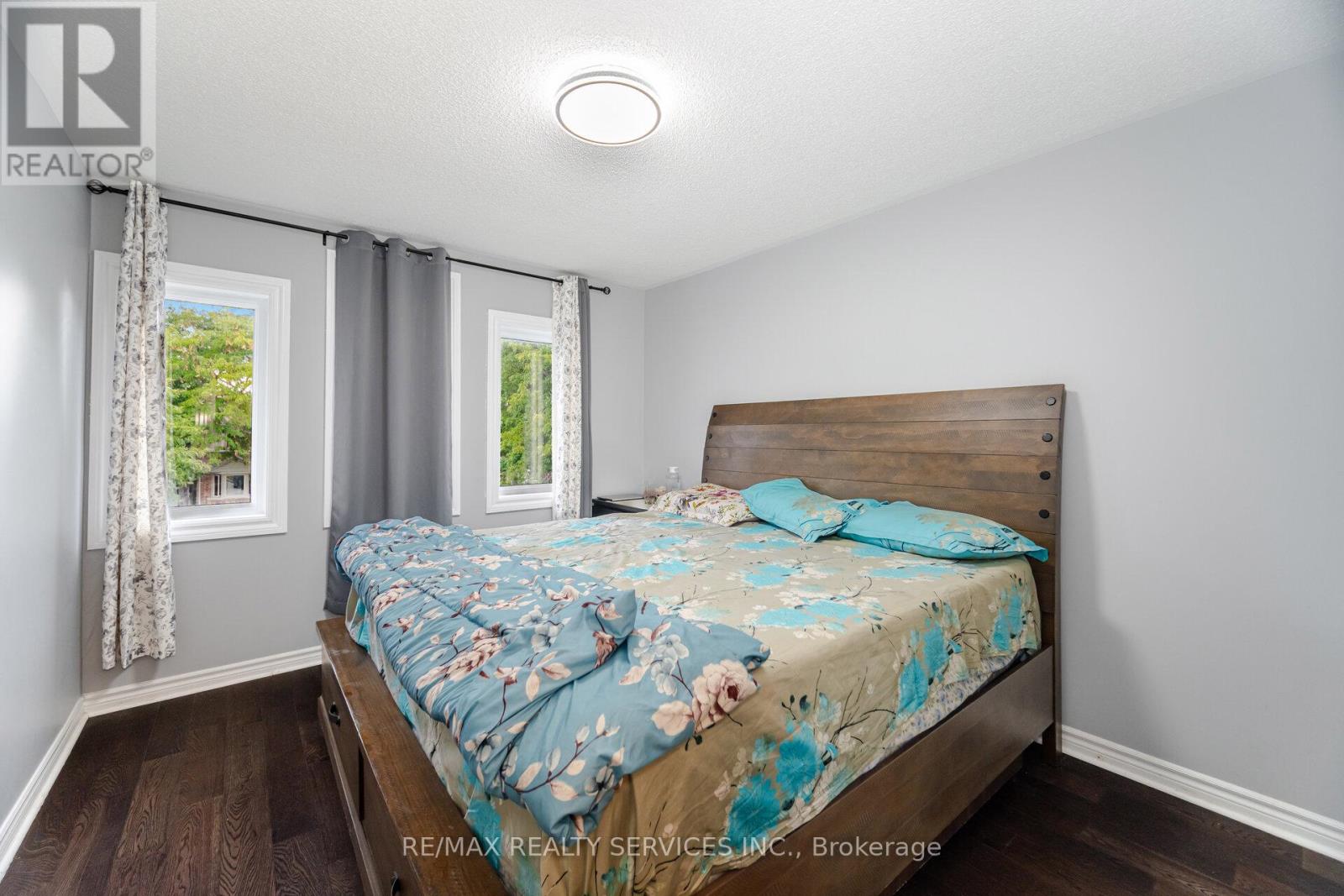 Photo 28 of 27 Rain Lily Lane, Brampton ON