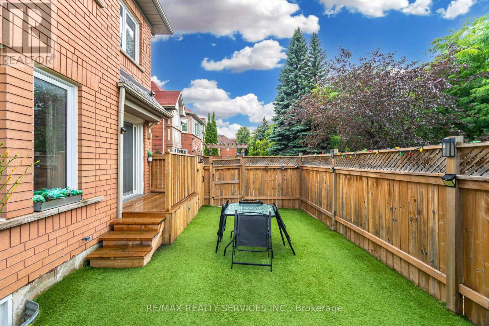 Photo 37 of 27 Rain Lily Lane, Brampton ON