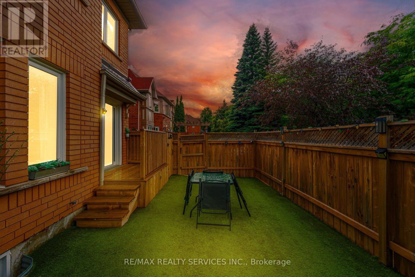 Photo 38 of 27 Rain Lily Lane, Brampton ON