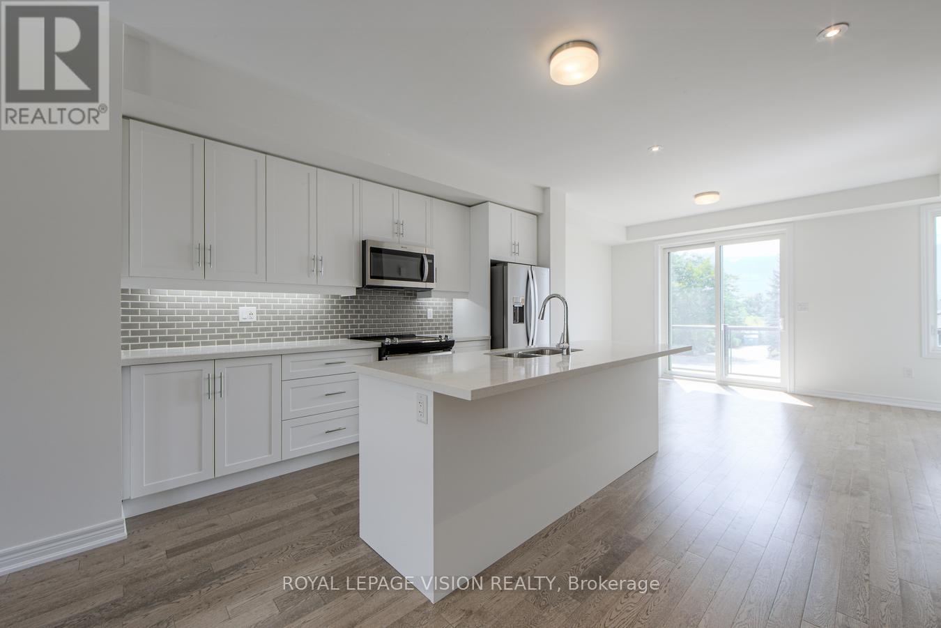 Photo 7 of 10 Folcroft Street, Brampton ON