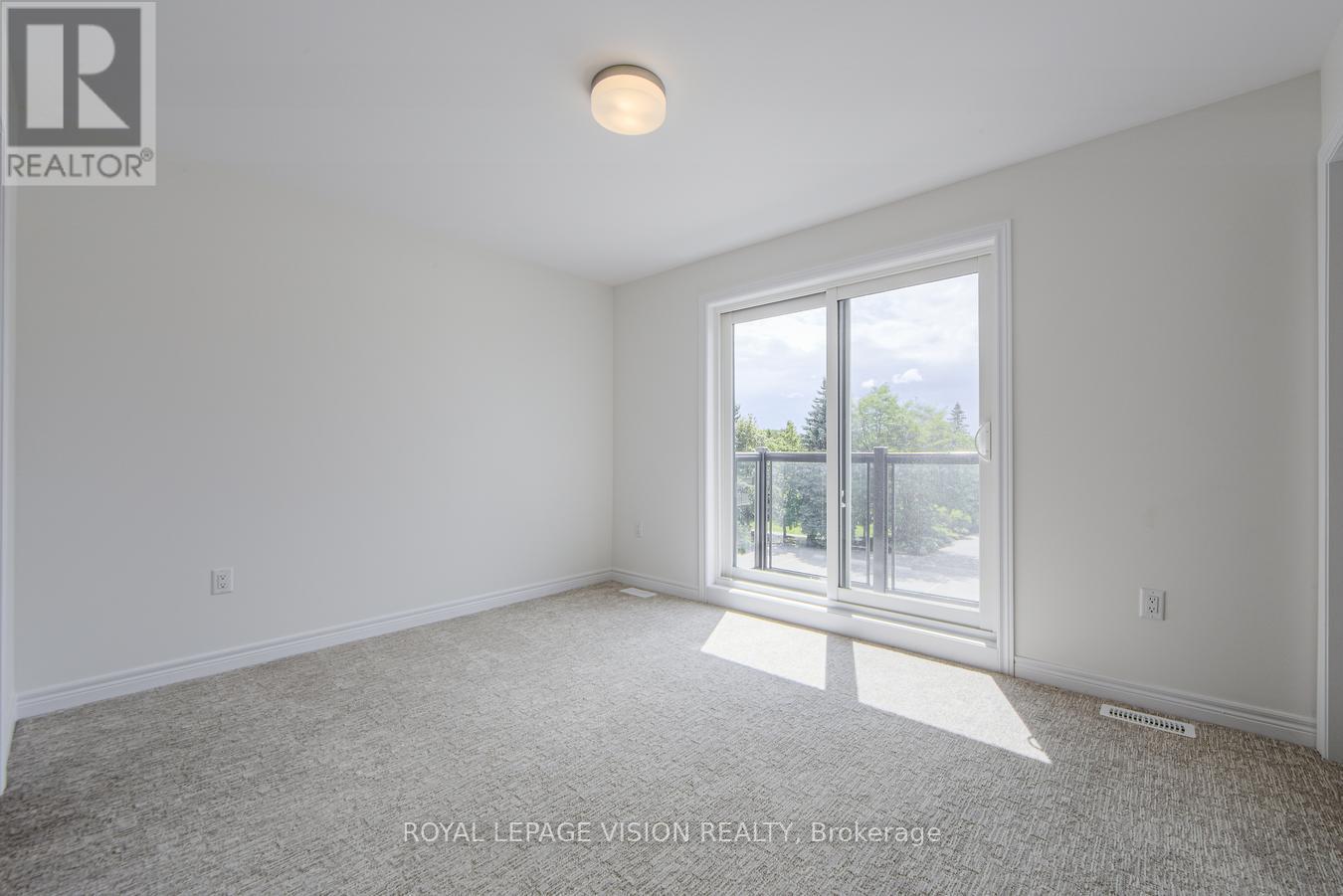 Photo 13 of 10 Folcroft Street, Brampton ON