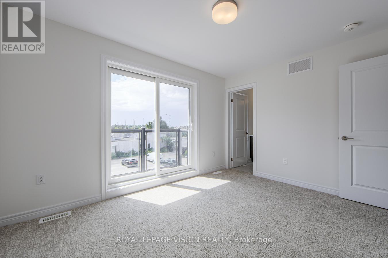 Photo 29 of 10 Folcroft Street, Brampton ON