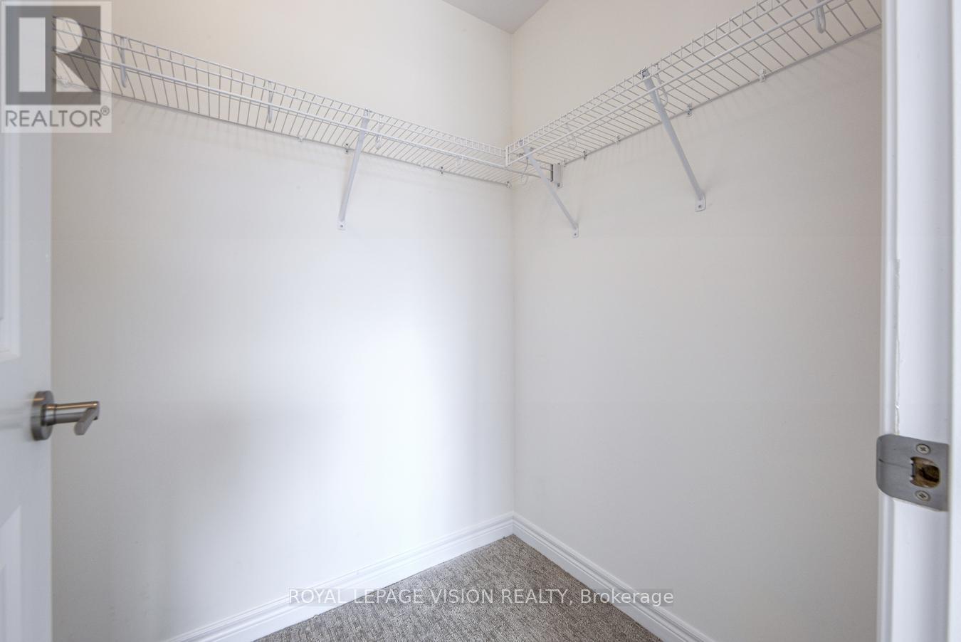 Photo 16 of 10 Folcroft Street, Brampton ON