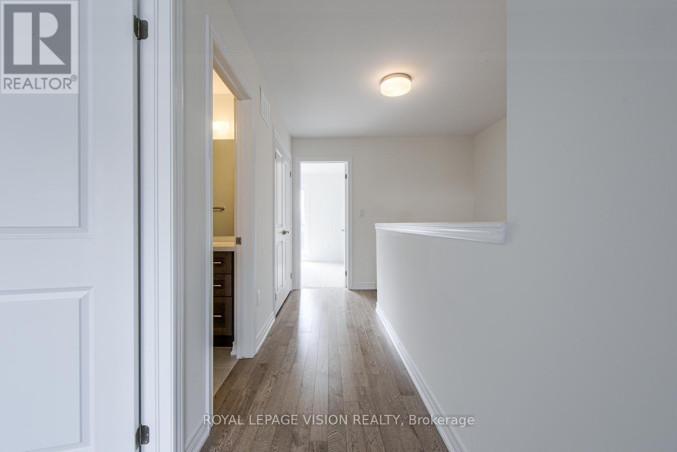 Photo 2 of 10 Folcroft Street, Brampton ON