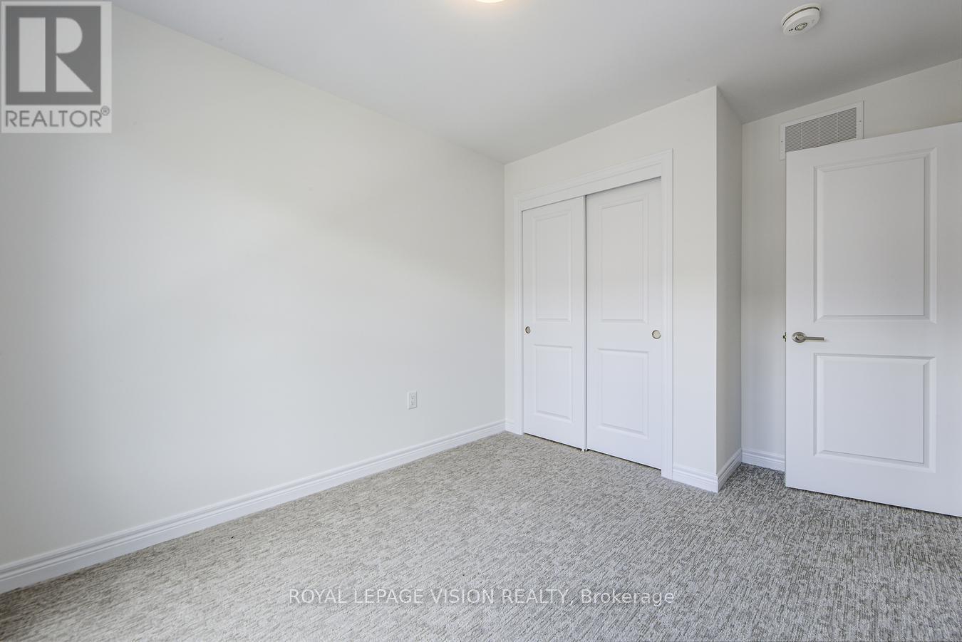 Photo 21 of 10 Folcroft Street, Brampton ON