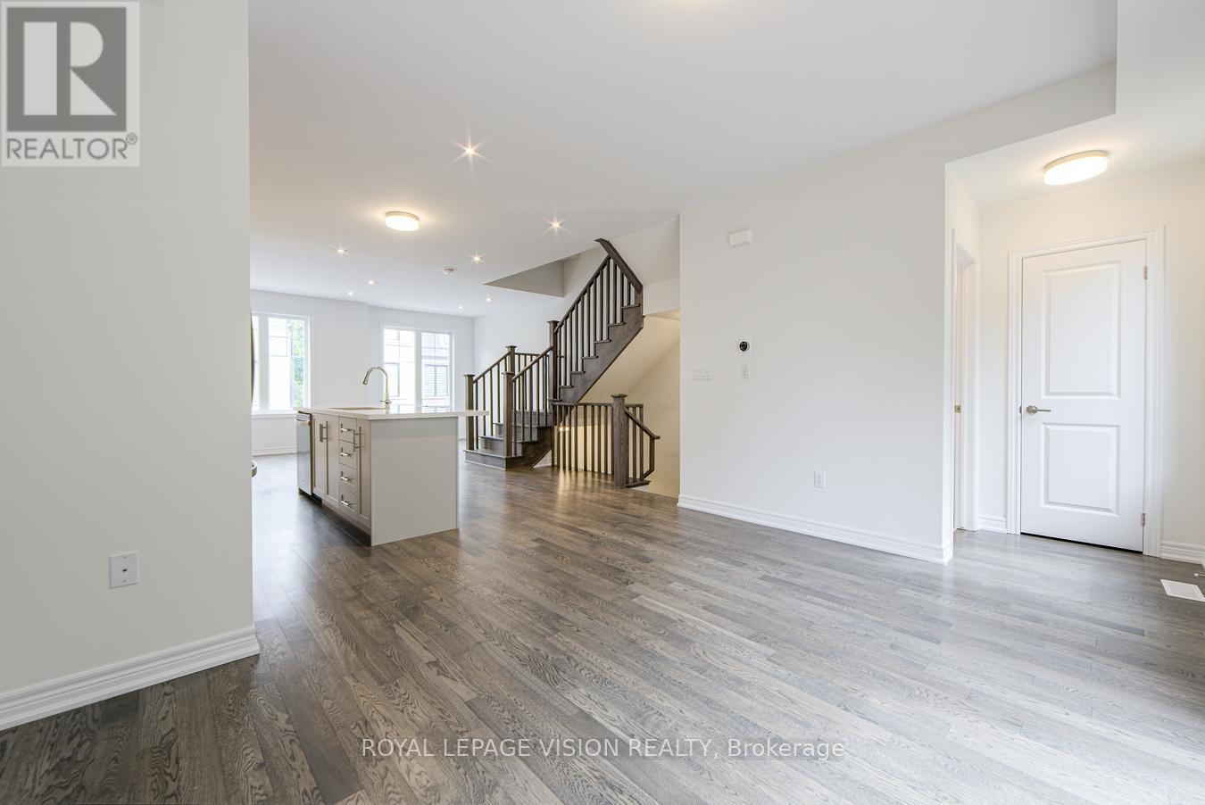 Photo 41 of 32 Folcroft Street, Brampton ON
