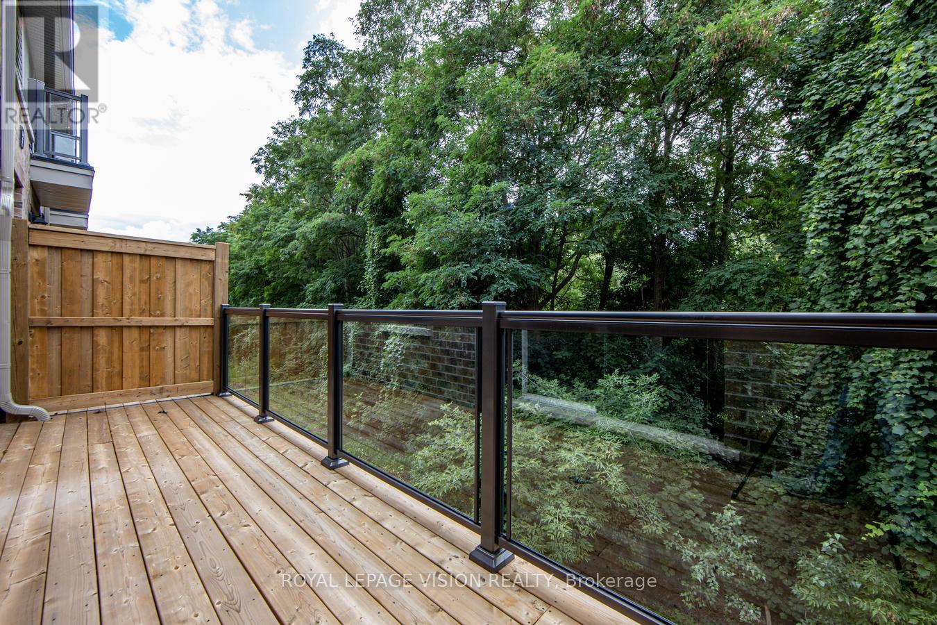 Photo 29 of 32 Folcroft Street, Brampton ON