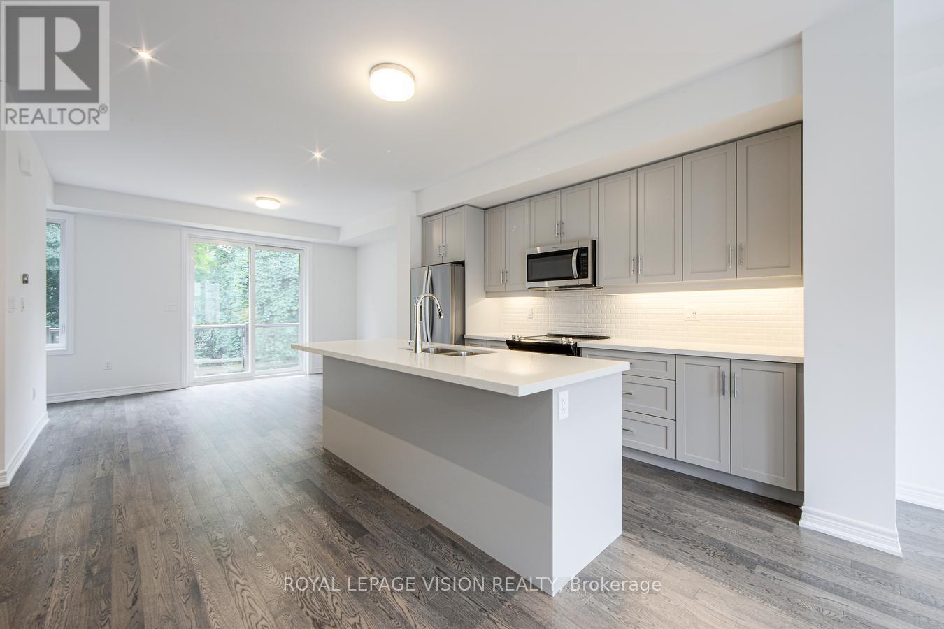 Photo 34 of 32 Folcroft Street, Brampton ON