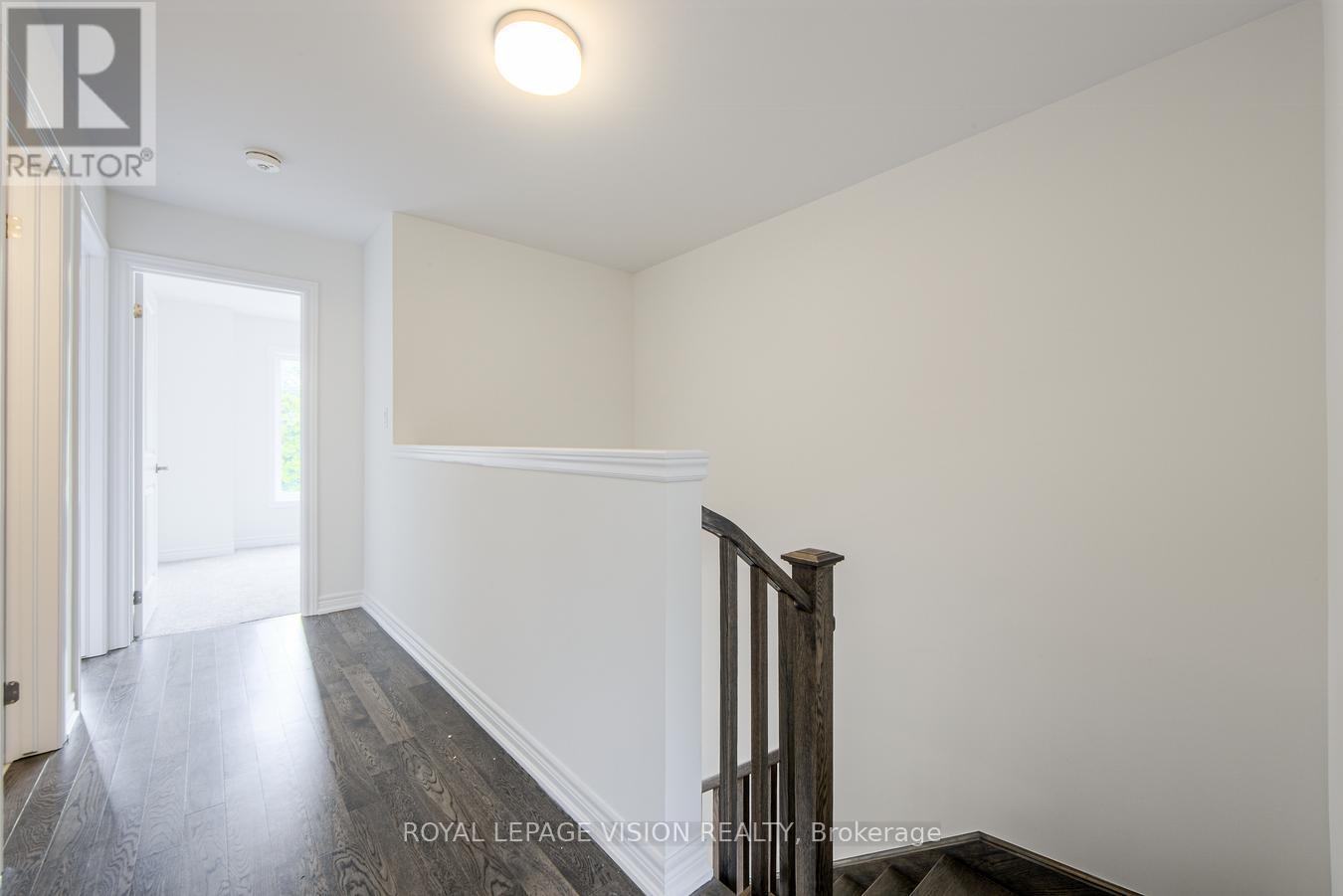 Photo 37 of 32 Folcroft Street, Brampton ON