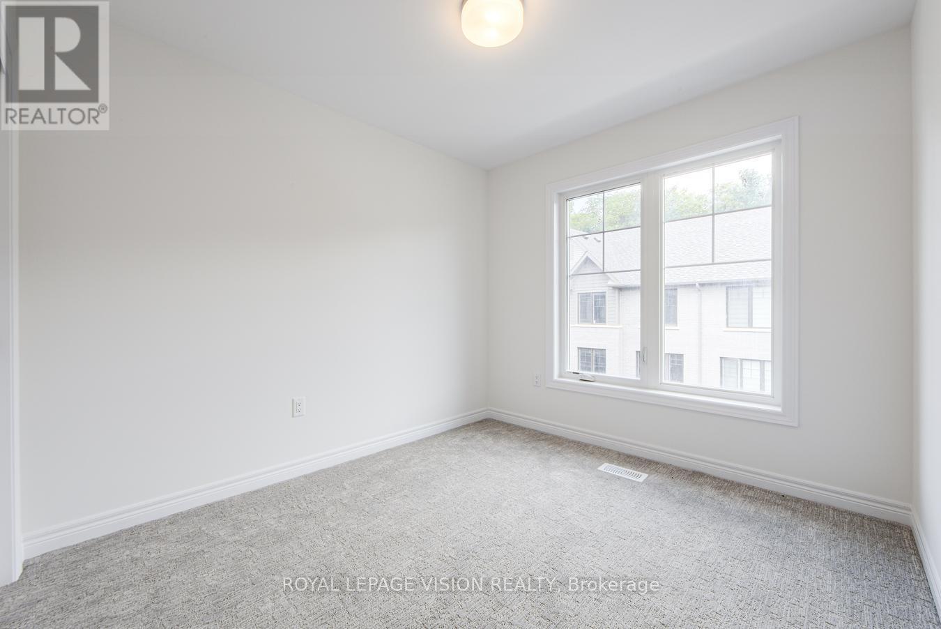 Photo 1 of 32 Folcroft Street, Brampton ON