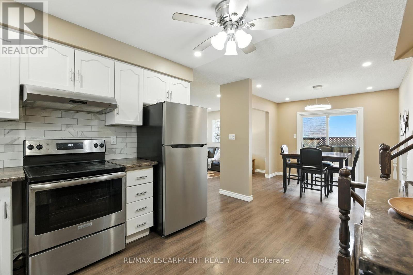 Photo 40 of 2438 Whittaker Drive, Burlington ON