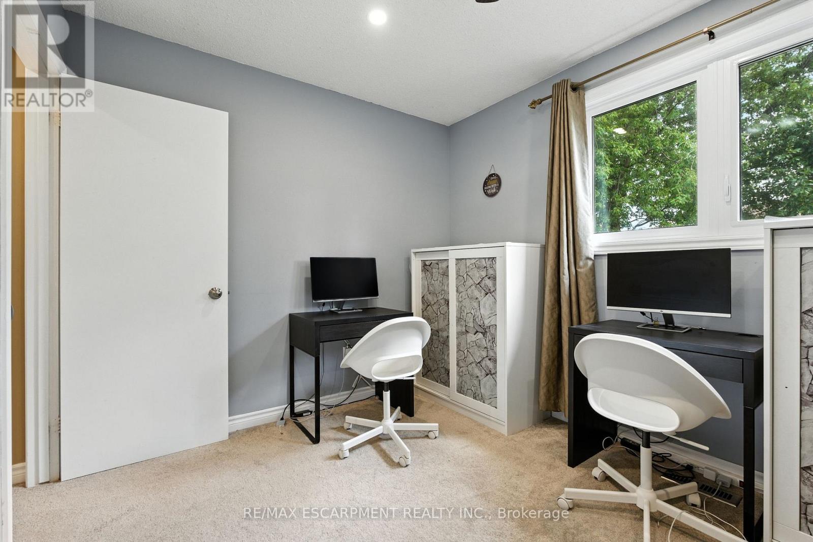 Photo 24 of 2438 Whittaker Drive, Burlington ON