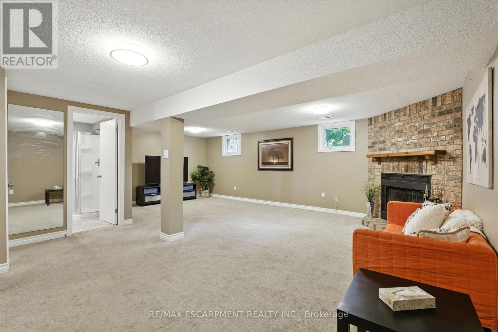 Photo 25 of 2438 Whittaker Drive, Burlington ON