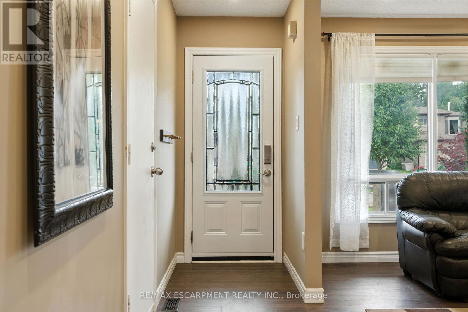 Photo 26 of 2438 Whittaker Drive, Burlington ON