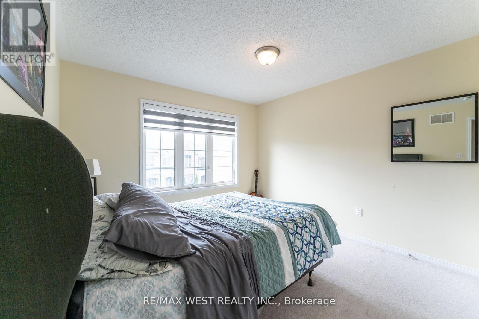 Photo 29 of 40 Yellowknife Road, Brampton ON