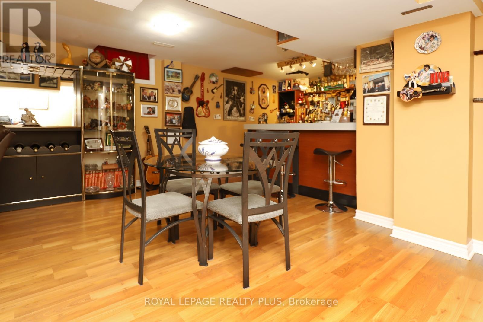 Photo 24 of 1086 Hedge Drive, Mississauga ON