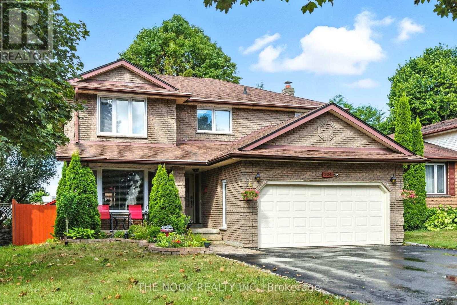Photo 1 of 204 Eastlawn Street, Oshawa ON