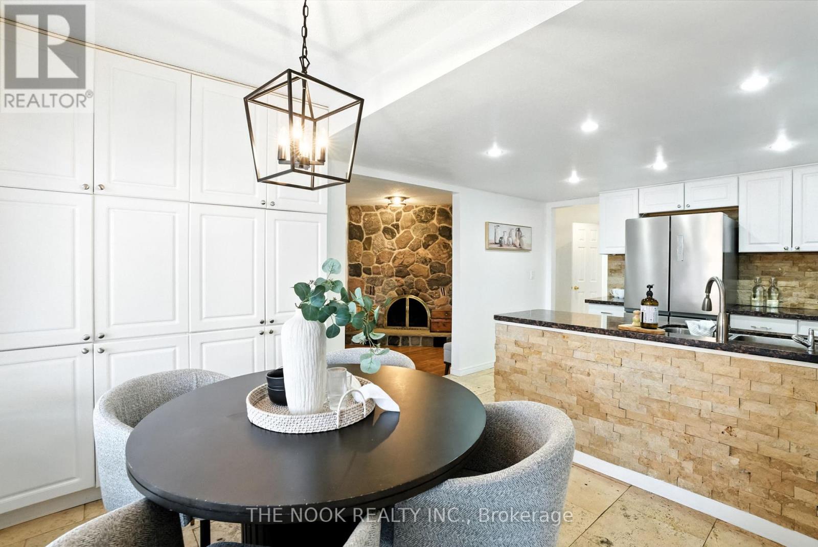 Photo 19 of 204 Eastlawn Street, Oshawa ON