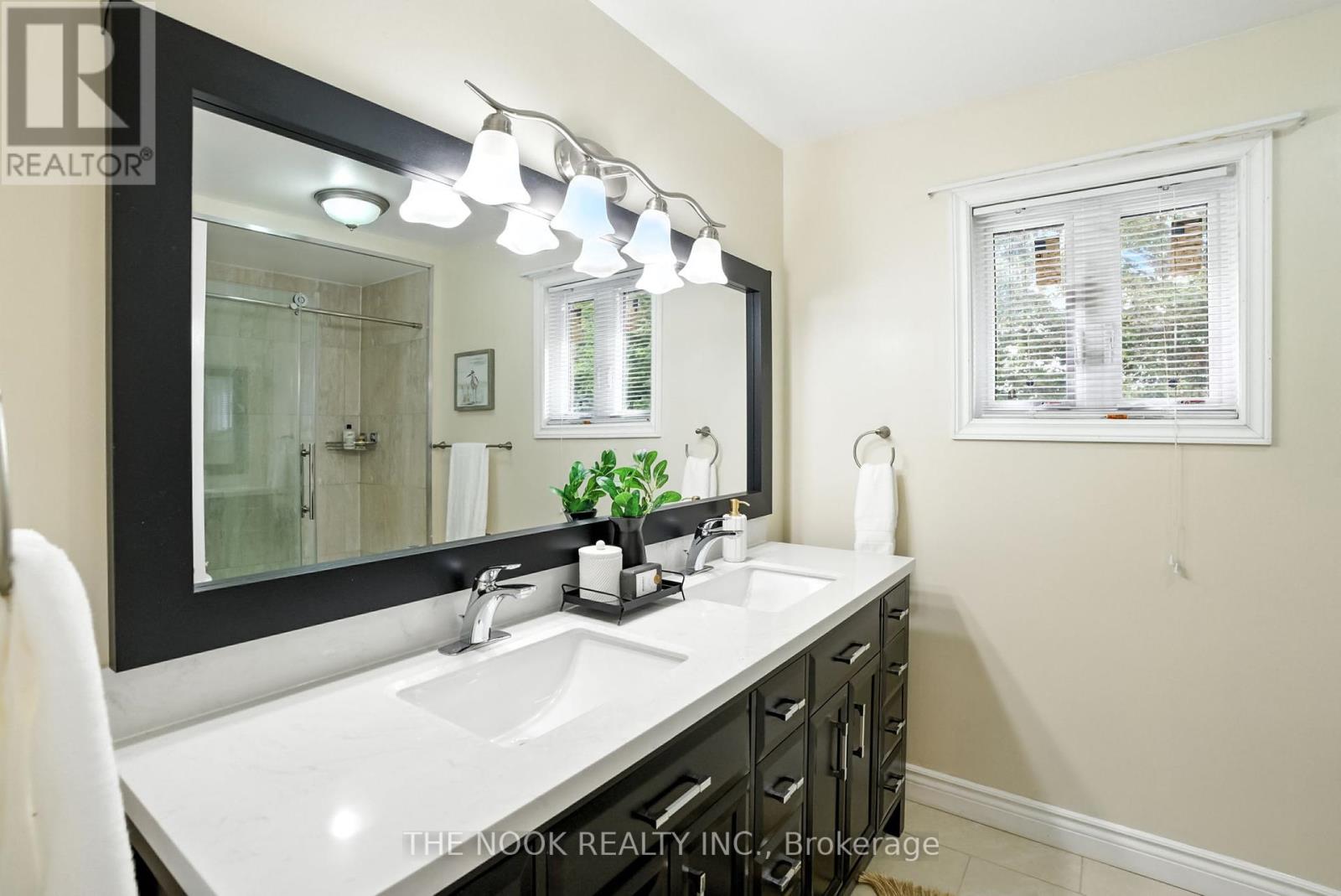 Photo 38 of 204 Eastlawn Street, Oshawa ON