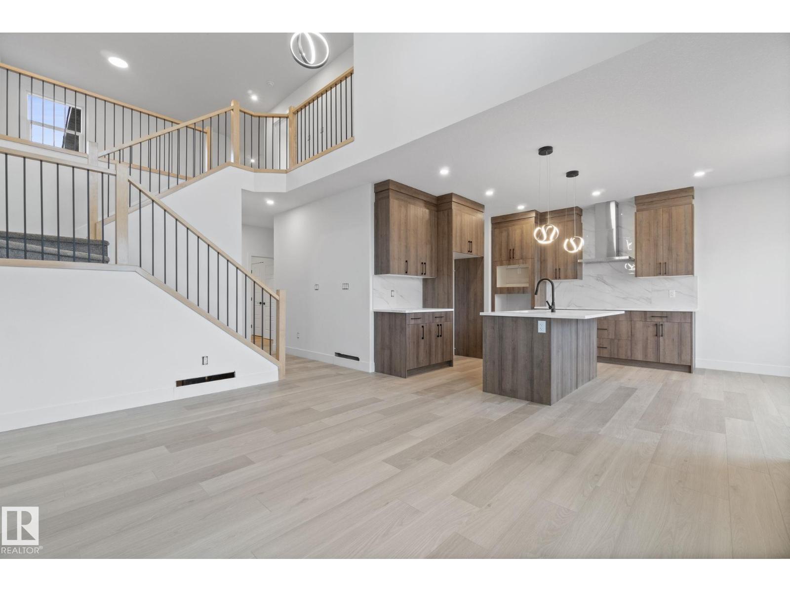 Photo 38 of 2436 205 St Nw, Edmonton AB