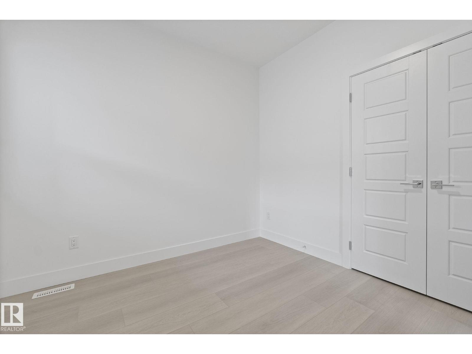 Photo 13 of 2436 205 St Nw, Edmonton AB