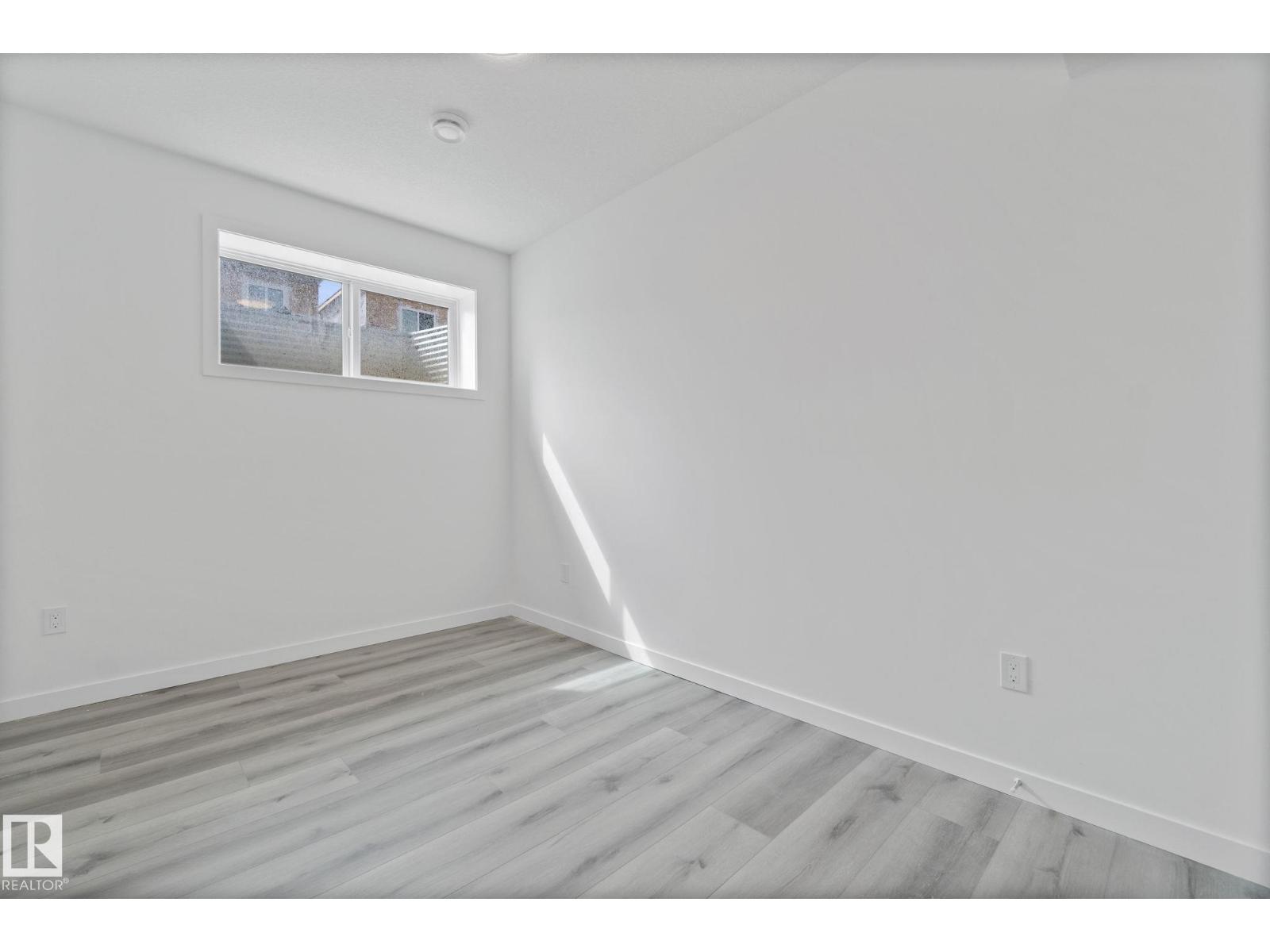 Photo 15 of 2436 205 St Nw, Edmonton AB