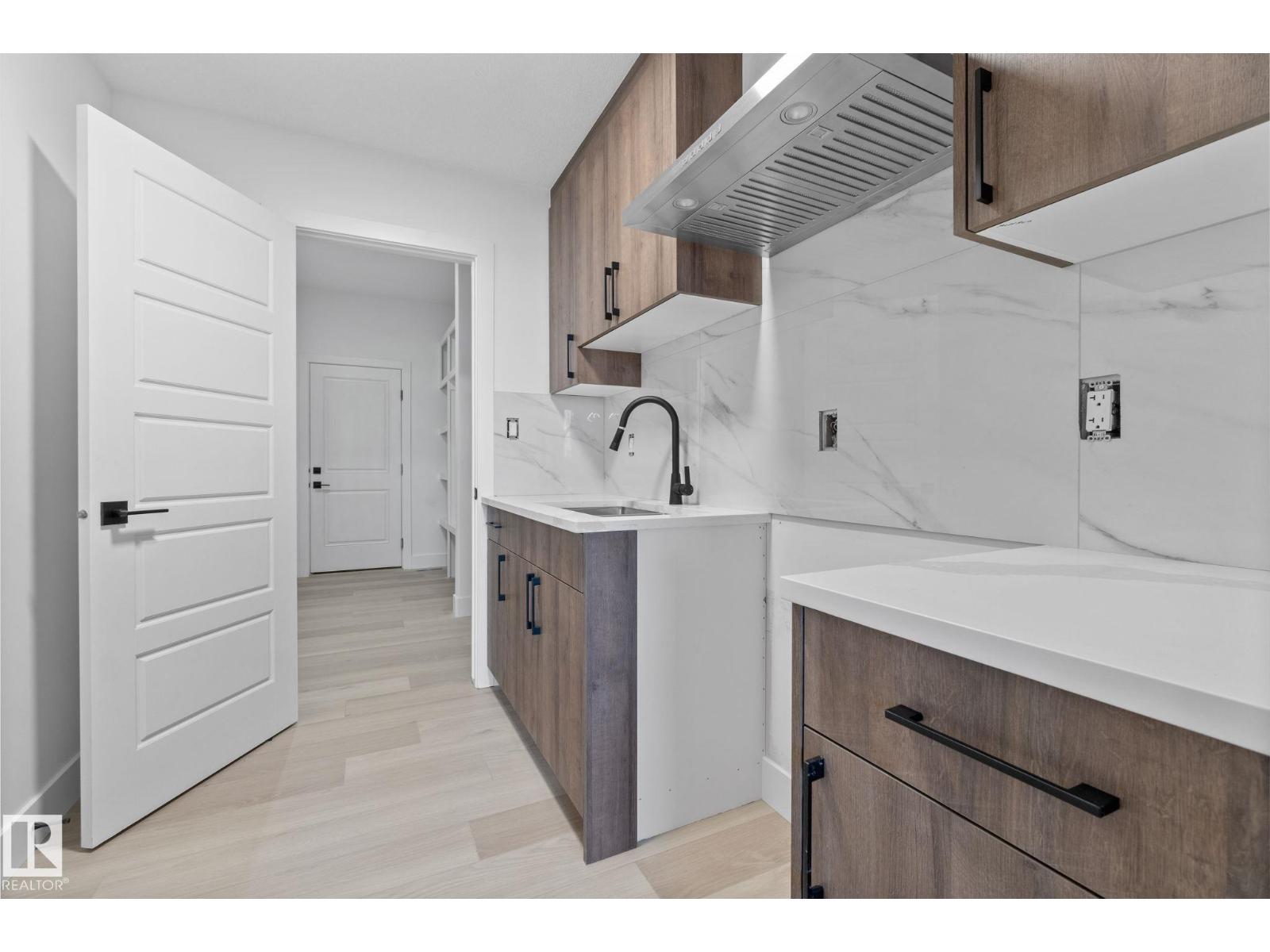 Photo 18 of 2436 205 St Nw, Edmonton AB